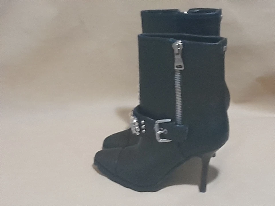 Karl Lagerfeld Mable Botín Hebilla Tachonado Estrás Cuero Negro Talla 6.5B Foto 2 de 4