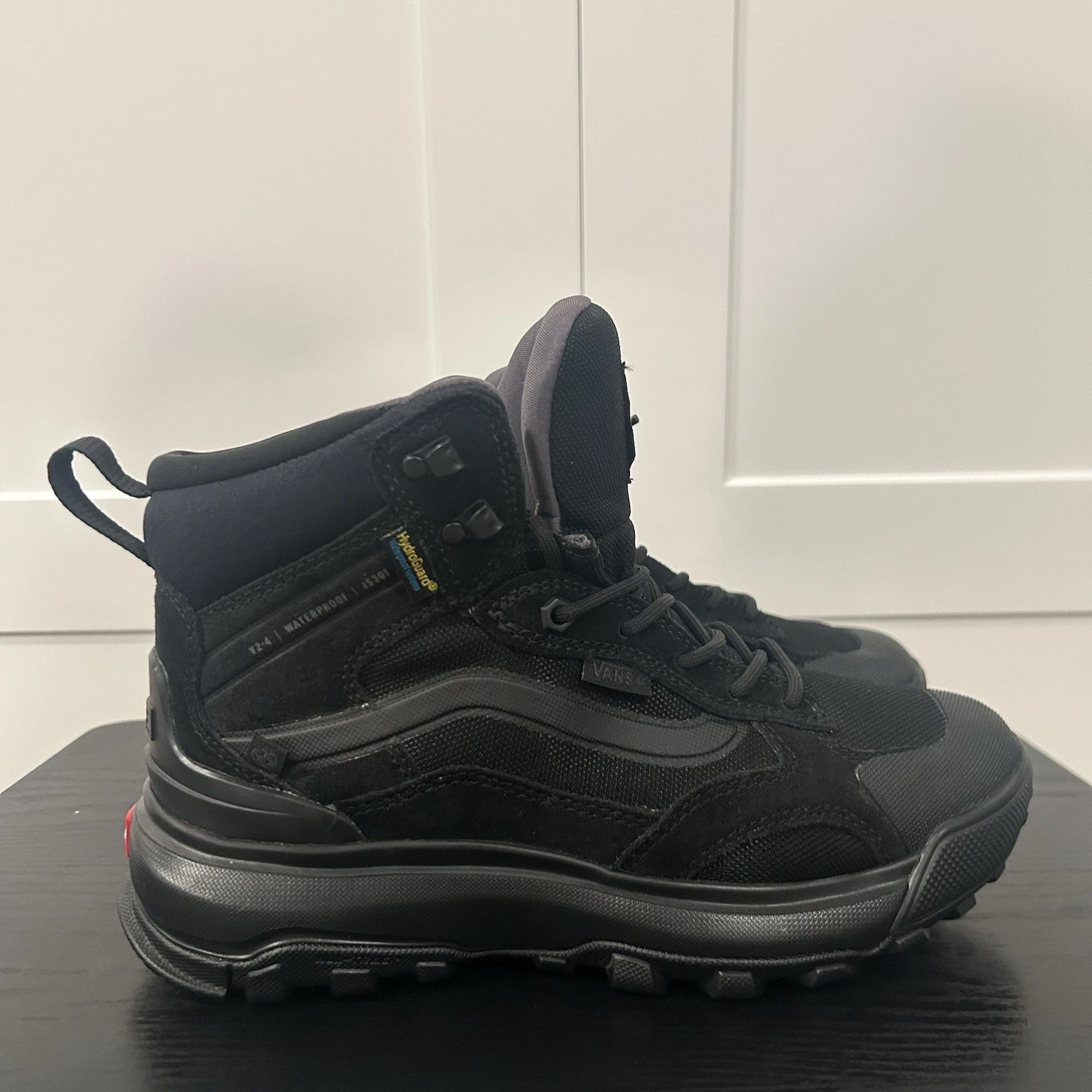 New VANS MTE CRESTLINE WATERPROOF Mens Black INSULATED BOOTS (Sz 7.0) No Box
