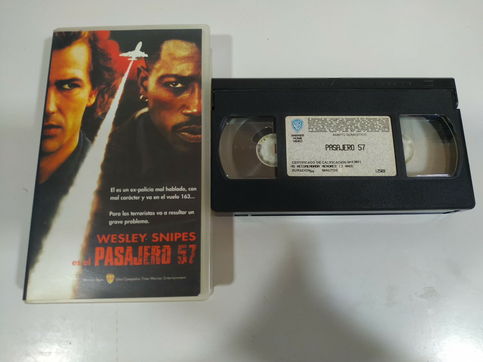 Passenger 57 Wesley Snipes - VHS Tape Spanish - 3T