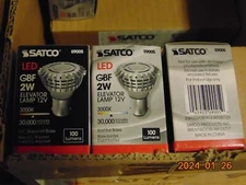 Lot of 4 SATCO S9005 GBF LED ELEVATOR Lamp Bulb 12V 2W BA15D 100 Lumens, 3000K