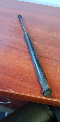 BMW 1 E81 118d Motorhaube Federbein vorne rechts 7118370 2.0 Diesel 105kw 200...