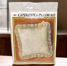 NOS Vintage 1983 MH Yarns Candlewick Pillow Kit CW04 "Flower Basket" 14x14