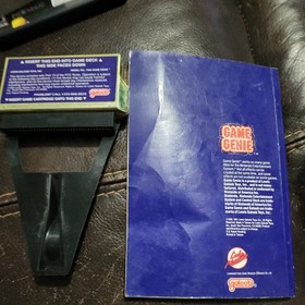 GALOOB NES GAME GENIE WITH BOOKLET VINTAGE VIDEO GAME ENHANCER NINTENDO
