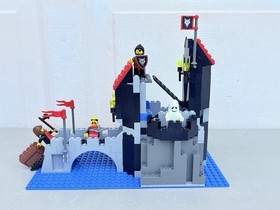 Lego Castle 6075 Wolfpack Tower - with Instructions and Box