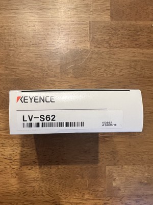 1PC Keyence LV-S62 Laser Sensor LVS62 New In Box