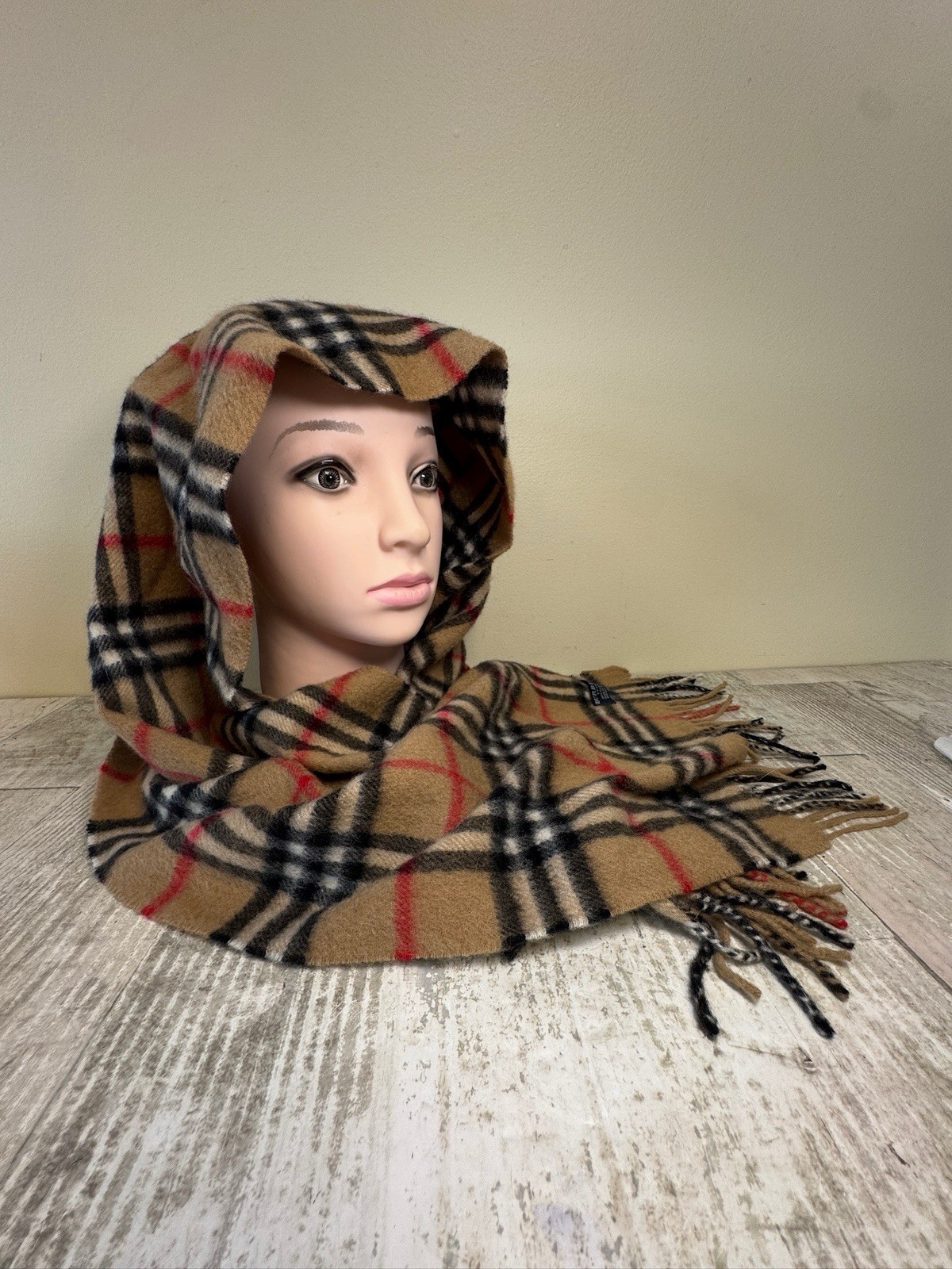 Burberry London Cashmere Novacheck Fringed Scarf 58x11 inches Excellent Preowned Condition