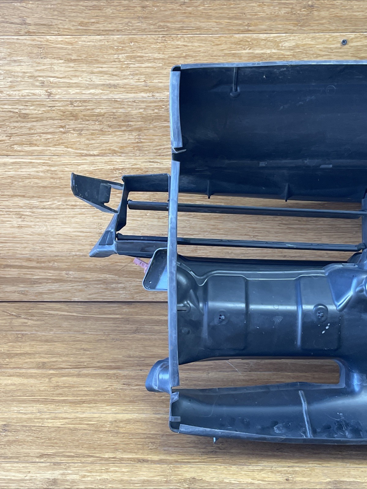 2014-2020 BMW i8 I12 Front Upper Radiator Support Air Duct Shroud OEM *NOTE*
