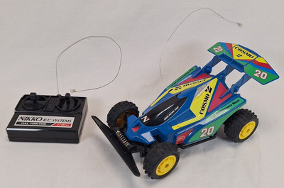 Nikko RC Auto Cosmo 2 mit Fernbedienung geprüft