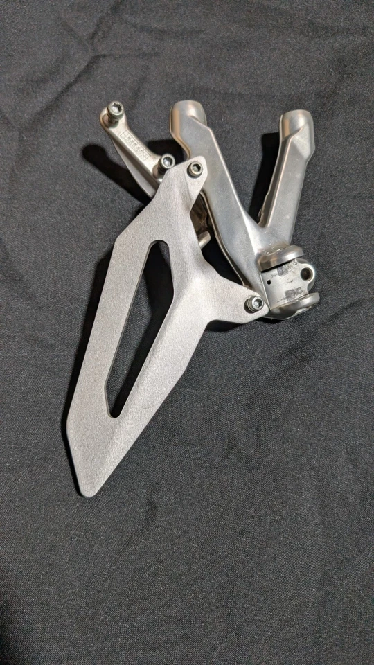 Ducati 959 rearset bracket OEM right side - Image 2 of 4