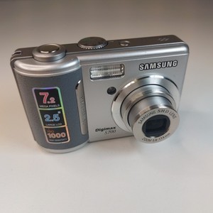 Samsung Digimax S700 7.2MP Compact Digital Camera Silver Tested