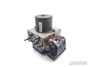 VW Passat ABS-Bremspumpe 1.6 TDI Diesel 77kW (105 HP) 3AA614109AG 2012 Saloon