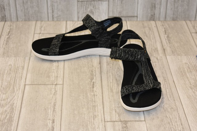 teva float knit