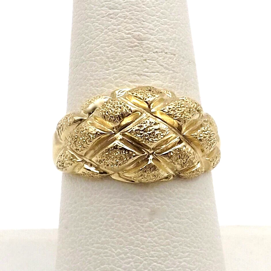 Turtle shop shell rings