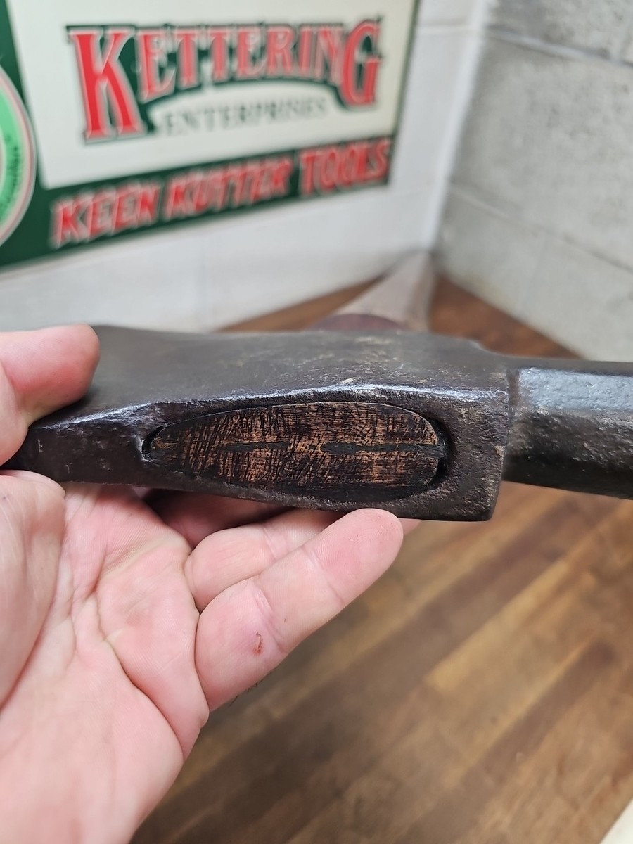 R3- MASSIVE 8 LB 11 oz ANTIQUE KILLING STYLE Butcher AXE Head w