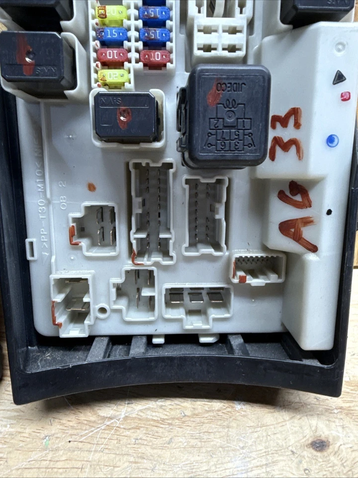 2006-2010 Infiniti M35X M45X IPDM Power Supply Module Fuse Box Relay 284B7EG000 Foto 2 de 4