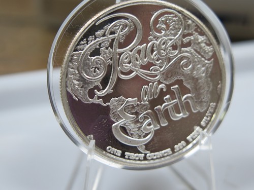 1991 Merry Christmas Peace on Earth 1 oz. Silver Round .999 Fine - 1991 ITEM!!!! - Picture 4 of 4