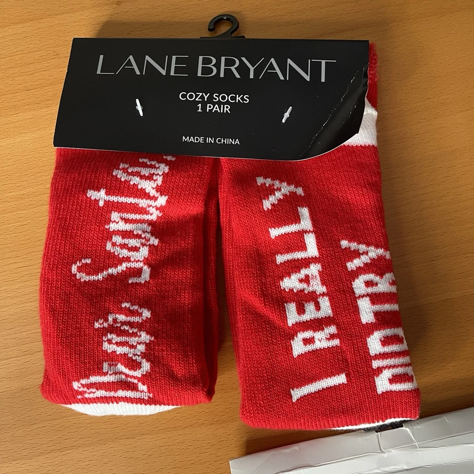 Lote de 3 Meias Aconchegantes Lane Bryant Femininas Multicoloridas Estampadas Elásticas Super Macias - Imagem 4 de 4