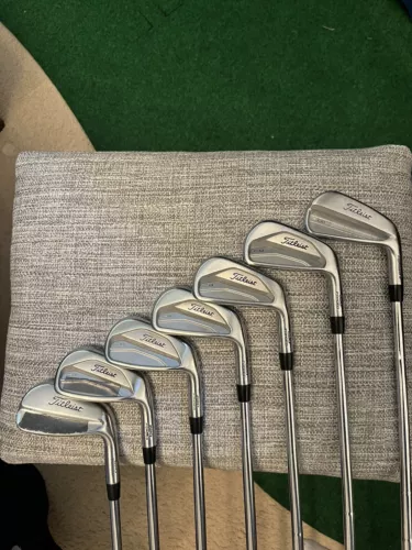 Titleist 620 CB Combo Set - Dynamic Gold Tour Issue X100 - MB PW, 9-5 CB, 4 T100