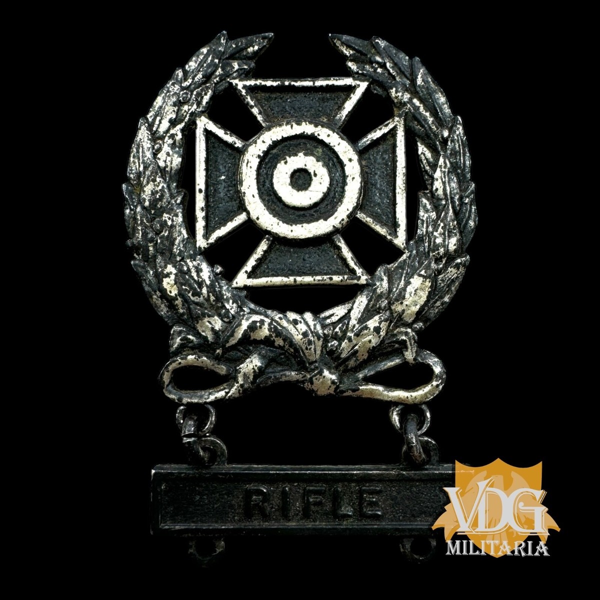 WW2 Era U.S. Army Rifle Marksman Badge Medal Pinback Original