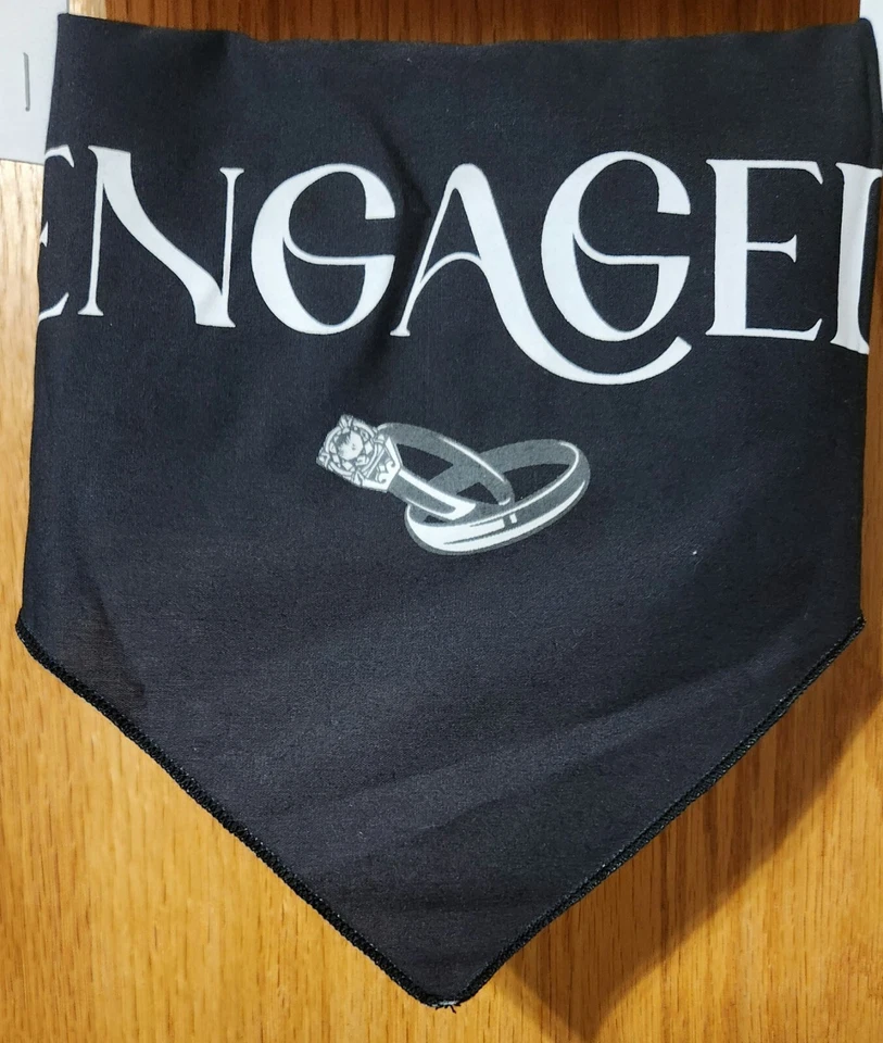 Pata superior reversible perro boda pañuelo comprometido/recién casado perro talla L/XLg - Nuevo con etiquetas Foto 2 de 2