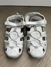 Girls Gray Cat And Jack Sandals Size 4