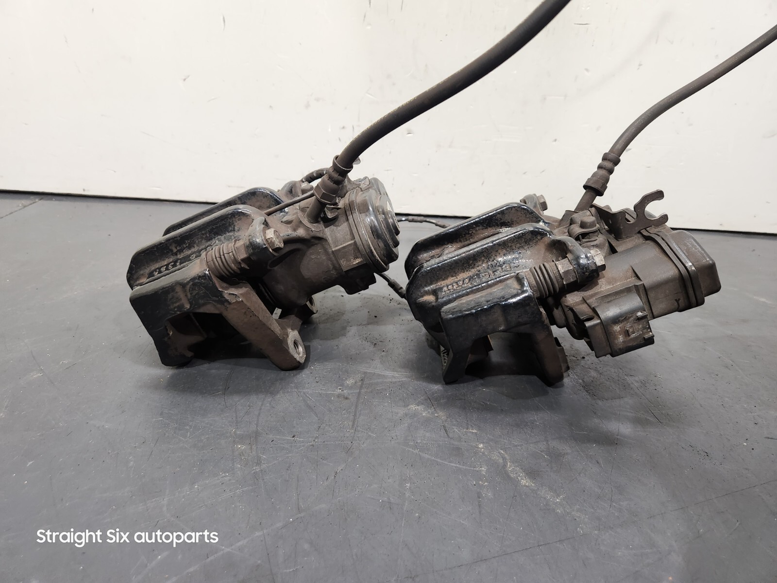 ✅ 14-20 OEM BMW i8 I12 I15 Rear Left Right Brake Calipers BREMBO Pair Black