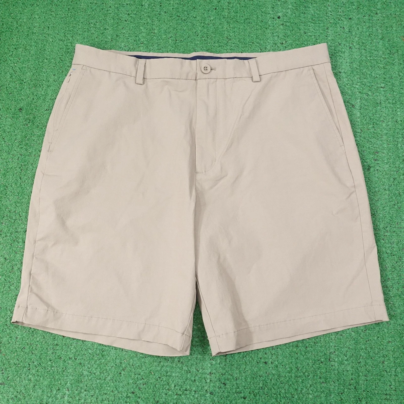 Vineyard Vines On-The-Go OTG Shorts Mens 38 Beige Stretch Hybrid Golf