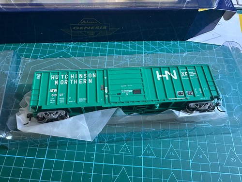 US Güterwagen 50' Boxcar - Hutchinson Northern 61007 - Athearn Genesis H0 OVP | Condition: Gebraucht