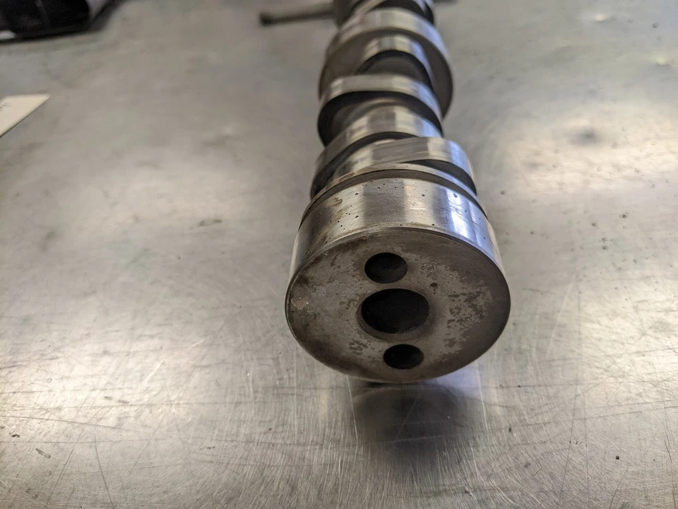 Camshaft From 1999 Chevrolet Silverado 1500  4.8 - Image 3 of 4