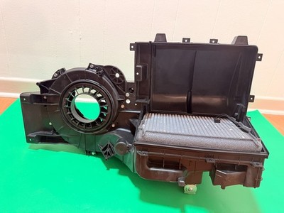 Genuine Ford Lincoln 2013-2019 MKT Flex AC Evaporator Core And Case DG1Z-19850-D
