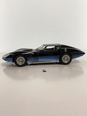 AutoArt Minicar Auto Art Millennium Preowned