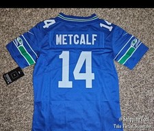 Ultimate Seattle Seahawks Collector and Super Fan Gift Guide 33