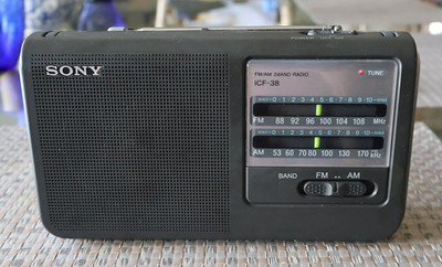 Sony ICF38 Portable AM/FM Radio, Clean, Working with Batteries and Power Plug