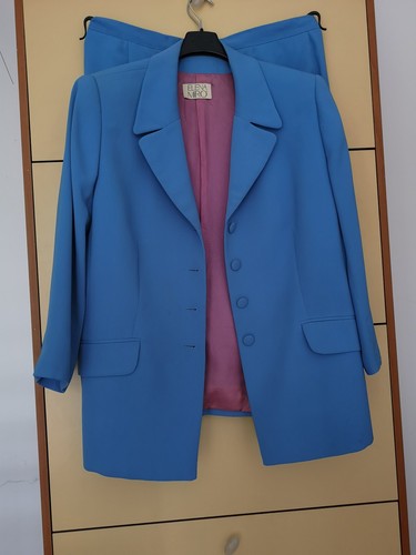Elena Miro' tailleur usato solo una volta tasche ancora sigillate color  turchese | eBay