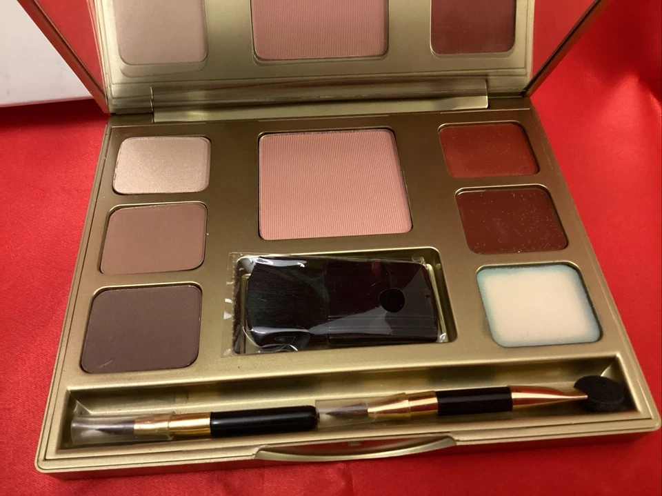 Paleta facial EXUVIANCE color cuidado piel, colección fundamental nueva. Foto 2 de 3