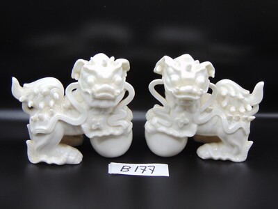 Vintage Candrea Japan Made FOO Dog Statue Pair Lot White 5 1/2'' Tall 6'' Long