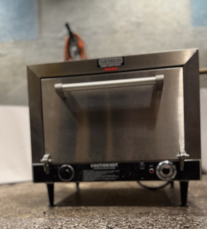 Nemco 6205-240 Countertop Pizza Oven - 240V, 5400W
