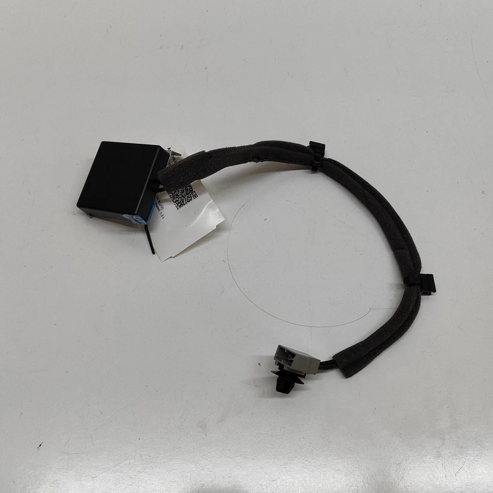 NISSAN QASHQAI MK3 J12 GPS Antenna 28212-6UA2B 1.3 Hybrid 103kW 2024 31619004 - Image 2 of 4