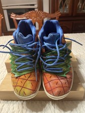 Size 13 PS - Nike Kyrie 5 x SpongeBob SquarePants Mid Pineapple House