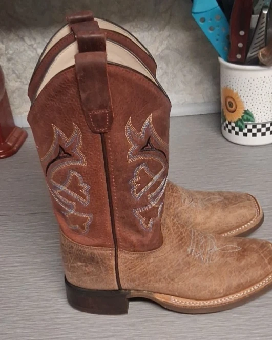 children old west brand square toe boots.Size 3 us model# BSC 1912. - Image 2 of 4