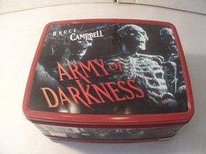 NECA Army of Darkness Metal Lunchbox & Thermos Set Bruce Campbell