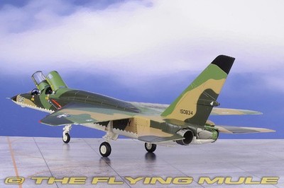 Hobby Master 1:72 RA-5C Vigilante USN RVAH-13 Bats #604