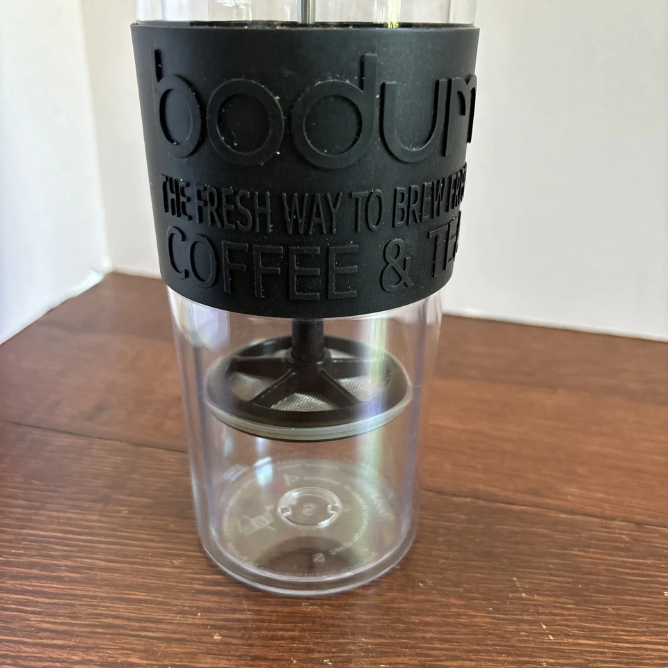 Taza de té de café de plástico aislante de viaje Bodum French Press 12 oz negra Foto 3 de 4