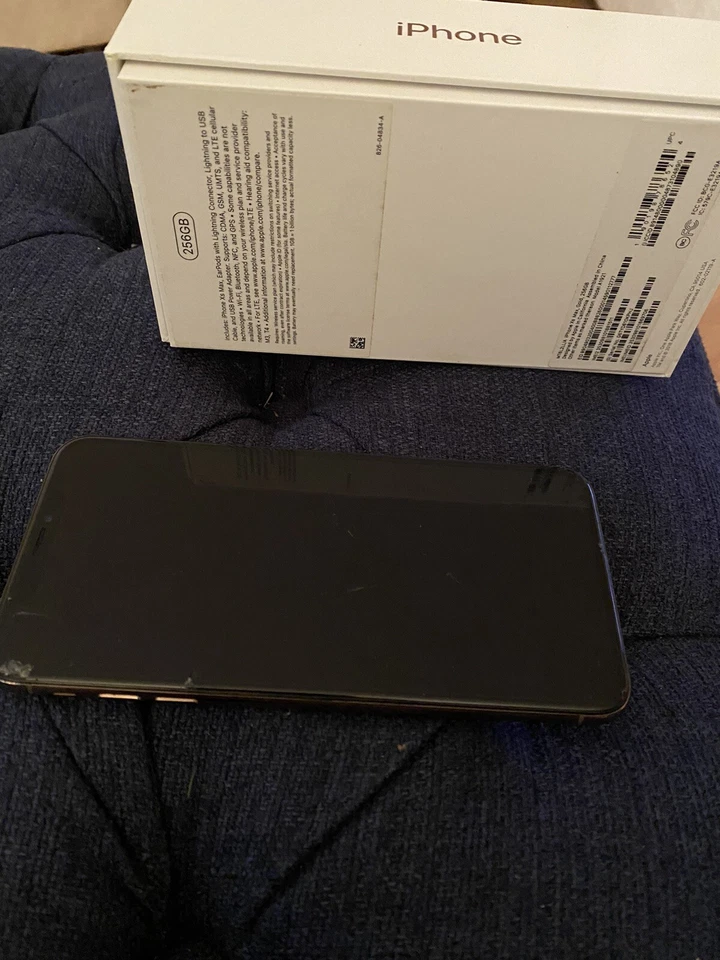 Apple iPhone XS Max - 256GB - Gold (Verizon) A1921 **Read Description*** - Image 3 of 4