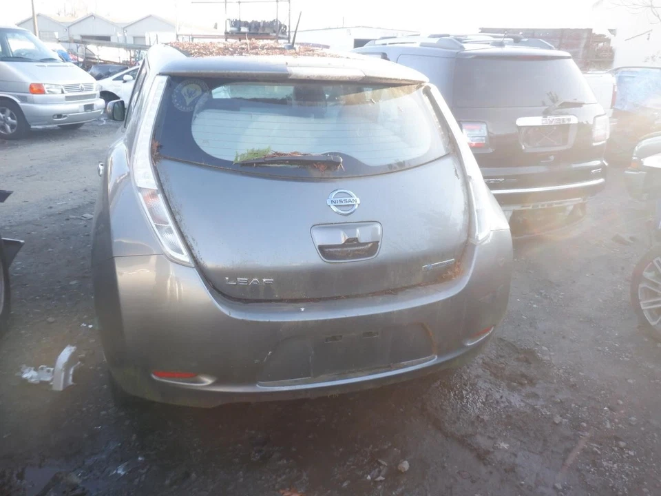 Espejo retrovisor derecho usado se adapta a: Nissan Leaf 2015 eléctrico térmico con cámara grado derecho Foto 3 de 4