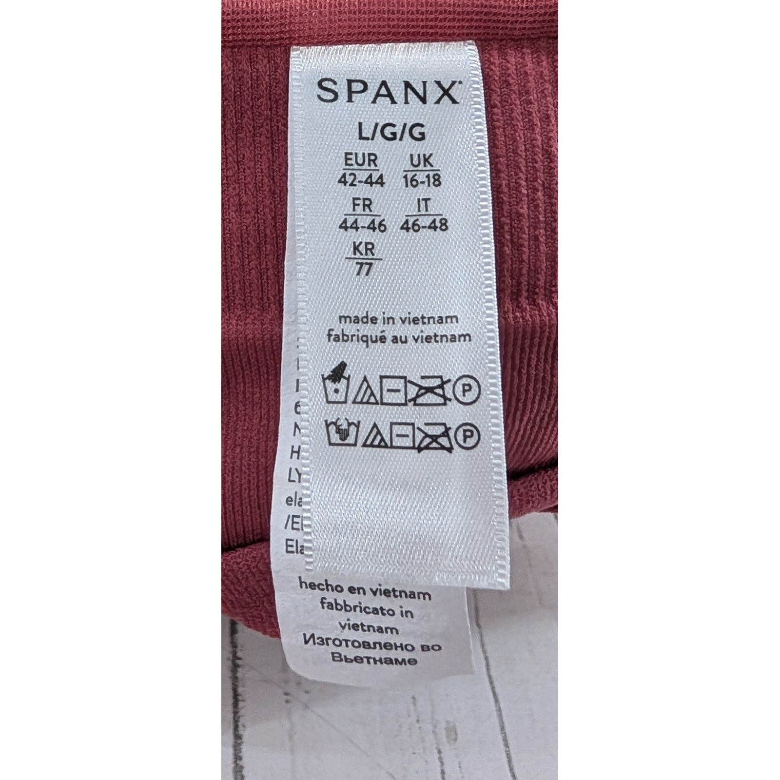 SPANX Lightly Lined Full Coverage Bra Seamless Co… - image 5