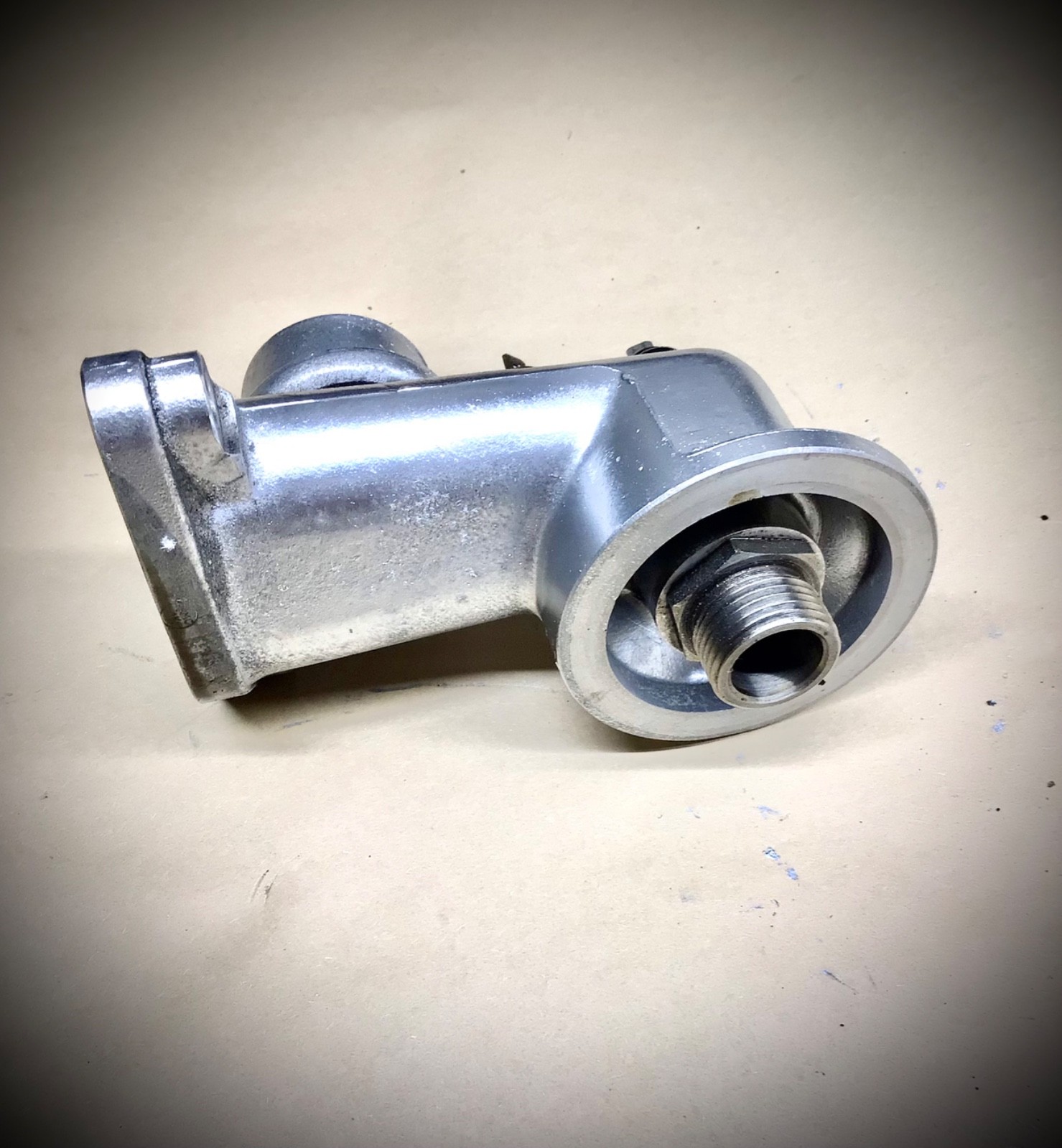 1966 - 1980 Rolls Royce Silver Shadow Wraith II Oil Filter Base Pedestal