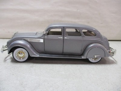 Signature Models 1936 Chrysler Airflow 1/32