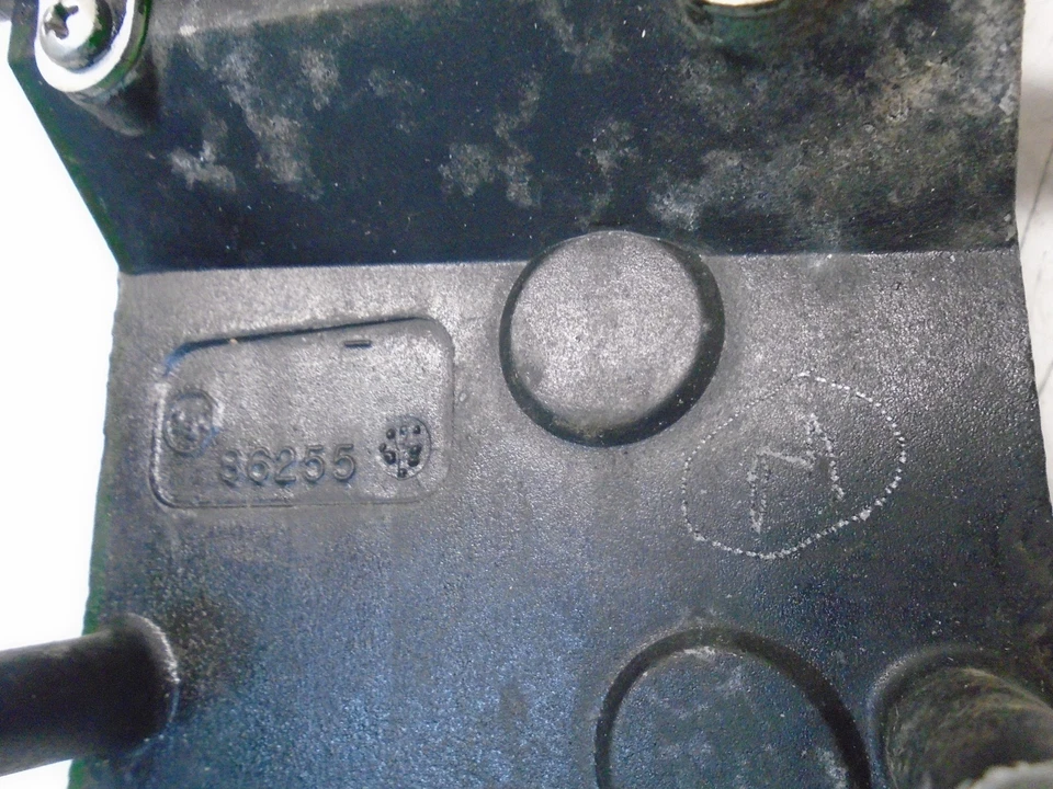 D2b MERCRUISER 3.7 LITRE 165 170 - 190 465 470 VOLTAGE REGULATOR  99502 86255 M - Image 4 of 4