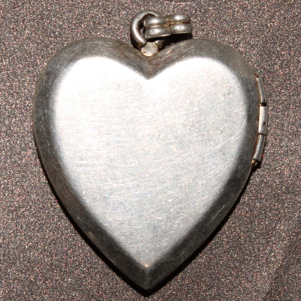 Vintage WWII-Era US Army 925 Sterling Silver Locket - Image 2 of 3